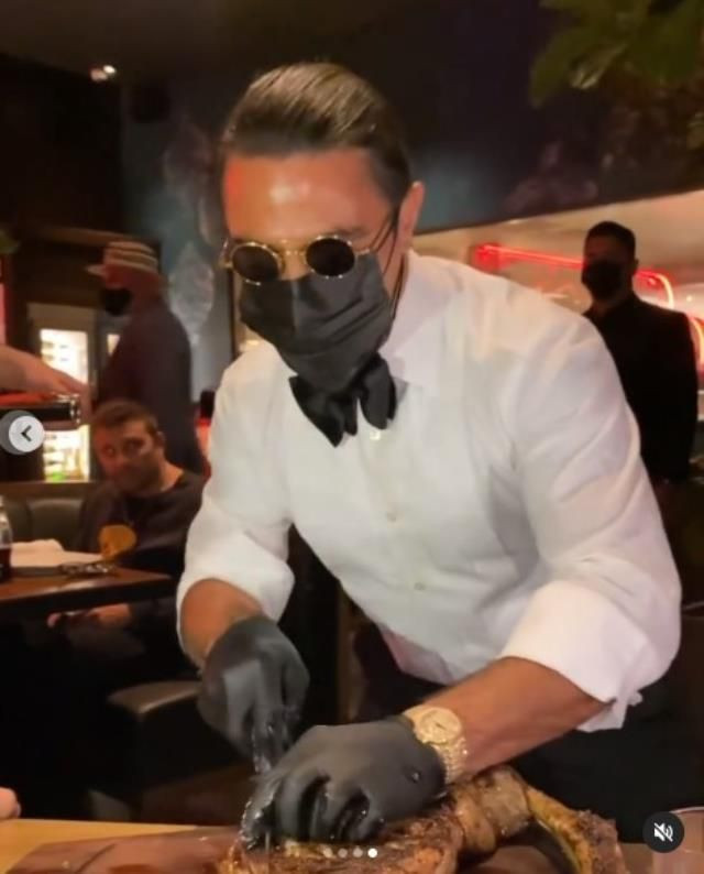 Nusret Gökçe'nin saati yalnızca altın ve pırlantadan oluşuyor fiyatı bakın ne kadar - Resim: 1