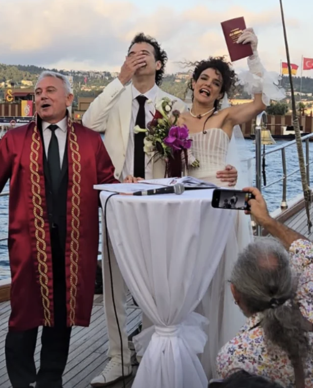 Çukur'un Damla'sı Hare Sürel evlendi! Bakın eşi kimmiş - Resim: 2