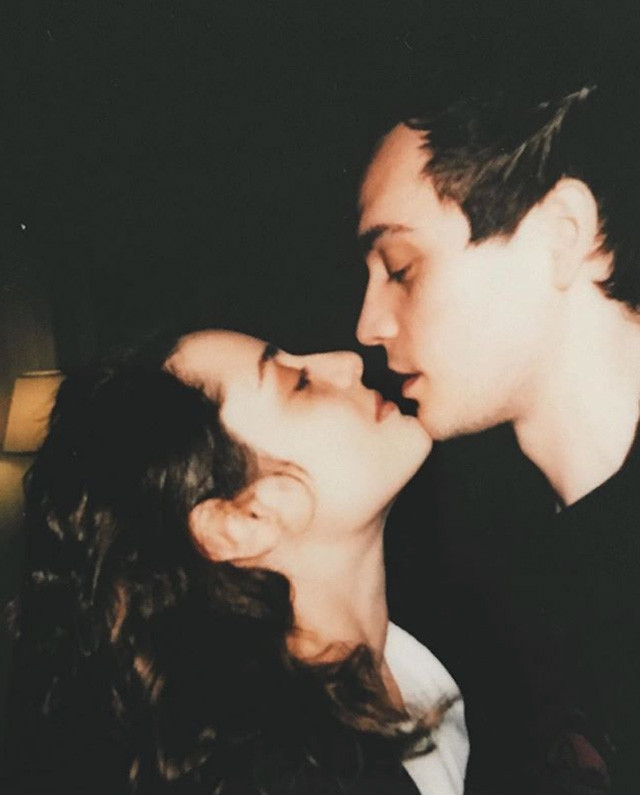 Ünlü oyuncu aşkını sosyal medyadan böyle ilan etti - Resim: 3