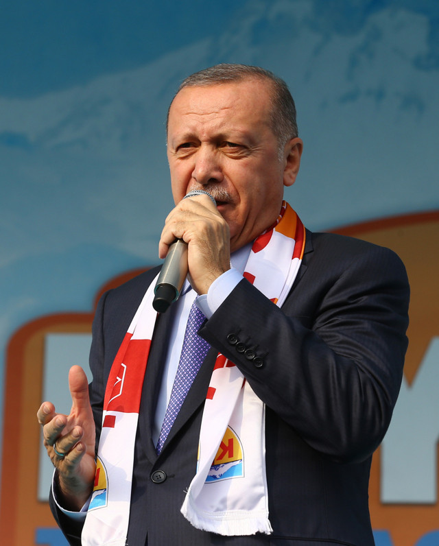 Cumhurbaşkanı Erdoğan'dan Barış Pınarı Harekatı'yla ilgili 120 saat uyarısı - Resim: 0