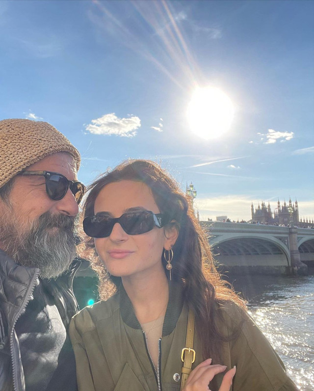 Feridun Düzağaç paylaştı: Kızını görenler gözlerine inanamadı! "Kral tacını bulmuş, Prensesiyle" - Resim: 2