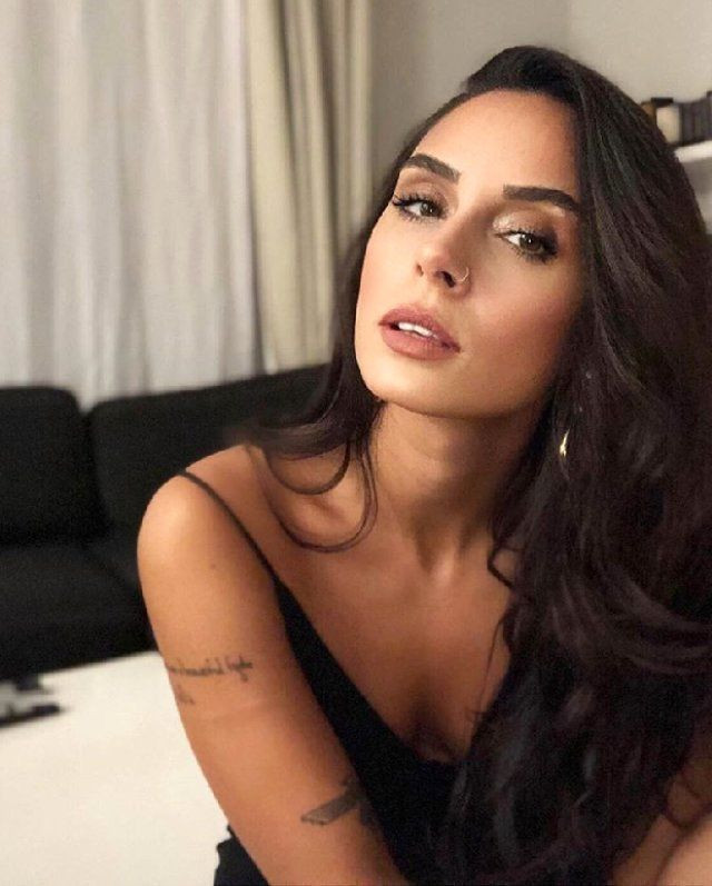 Hepsi grubunun güzel üyesi Yasemin Yürük'ün bikinili direk dansı videosu olay oldu - Resim: 1