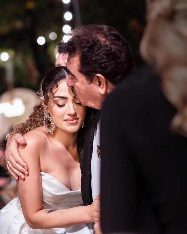 İbrahim Tatlıses, kızı Dilan Çıtak'ın düğününde 'hayır' diye bağırdı! Altın kemer hediyesi olay oldu - Resim: 3