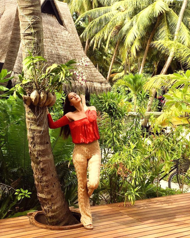 Fahriye Evcen sosyal medyanın diline düştü! - Resim: 2