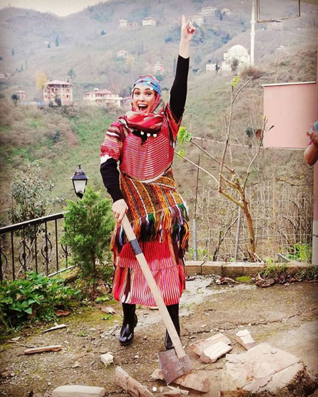 Zuhal Topal köylü oldu! Sosyal medyayı sallayan fotoğraflar - Resim: 2