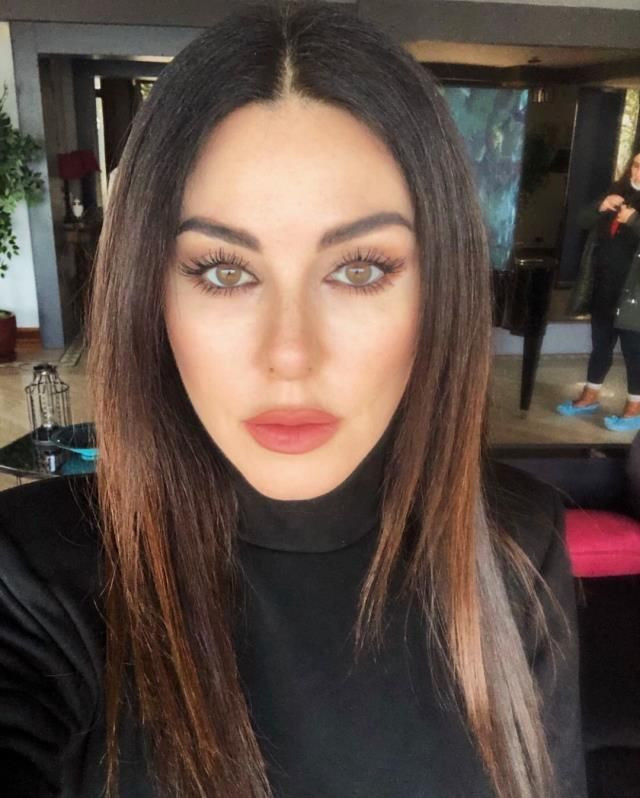 Defne Samyeli'nin gençlik fotoğrafını gören şaştı kaldı 'Estetiğim yok' demişti - Resim: 1