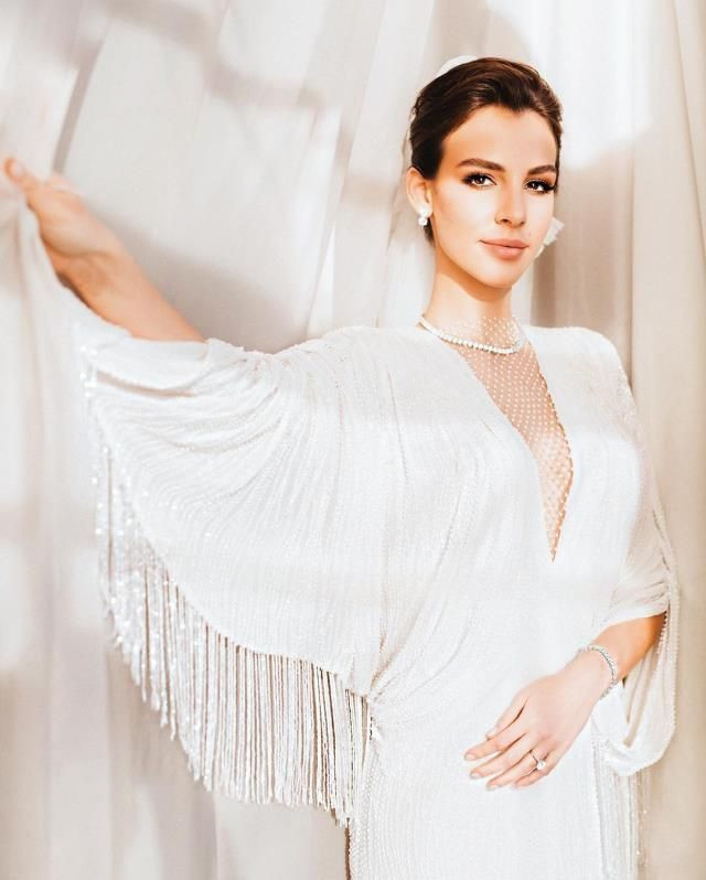 Aslışah Alkoçlar anneannesi Hülya Koçyiğit gibi olmak istemiş gelinliğinin hikayesi... - Resim: 4