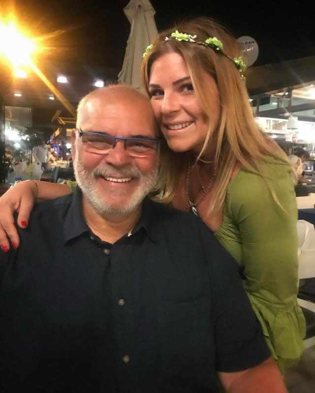 Babası Rasim Öztekin'in yedisinde Pelin Öztekin bakın neler yazdı duygusal paylaşım... - Resim: 2