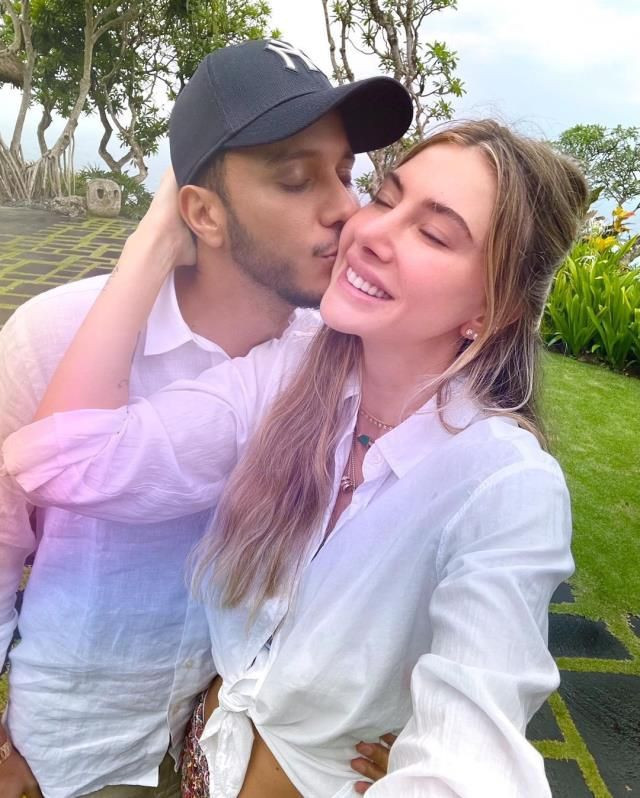 Şeyma Subaşı işin dozunu kaçırdı sevgilisiyle öpüştüğü anları paylaştı! - Resim: 4