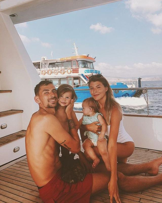 O Ses Türkiye'ye katılan Sadiku'nun eşi Michaela Osberg kimdir? - Resim: 3