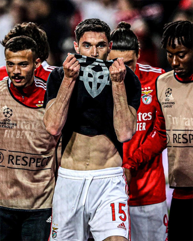 Şampiyonlar ilginde golü atan Ukraynalı futbolcunun hareketi maça damga vurdu - Resim: 0