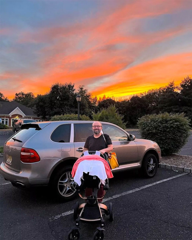 ABD'ye yerleşen oyuncu Erdem Baş yeni satın aldığı aracı gösterdi umarım fazla linç yemem - Resim: 1