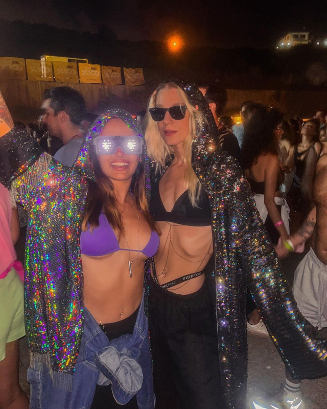 Ebrar Karakurt'un eski sevgilisi İmge Amsterdam sokaklarında aşka geldi! Dudak dudağa paylaşımı olay oldu! - Resim: 0