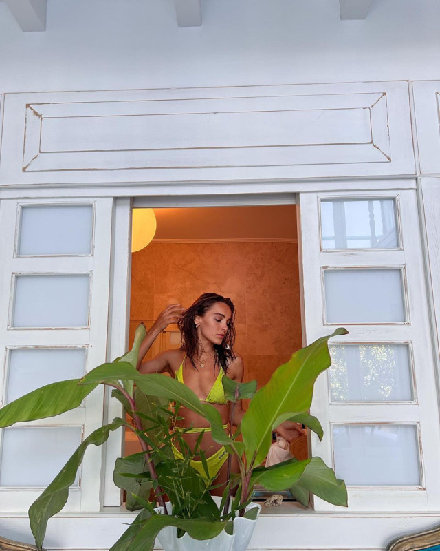 Mastürbasyon sahnesi olay olan Hafsanur Sancaktutan bikinili pozu ile sosyal medyayı yıktı geçti! 'Yaktın beni hain" - Resim: 5