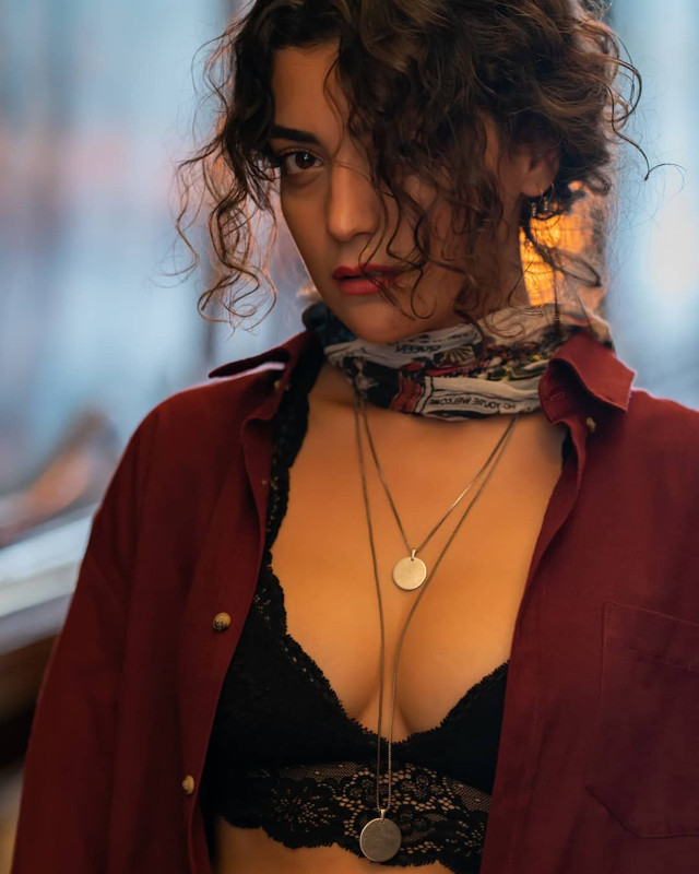 Camdaki Kız’ın güzel oyuncusu Merve Polat'ı hiç böyle görmediniz! İddialı pozları sosyal medyayı salladı - Resim: 3