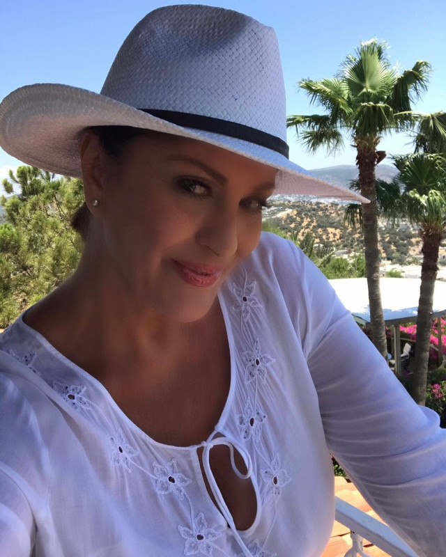 Yeşilcam güzeli Gülşen Bubikoğlu son haliyle mest etti: Yıllara meydan okuyor! - Resim: 6