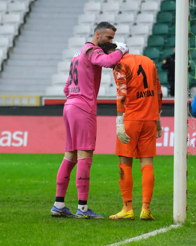 Türkiye Kupası'na damga vuran anlar! Gözyaşlarını tutamayan kaleciyi, rakibi teselli etti - Resim: 2