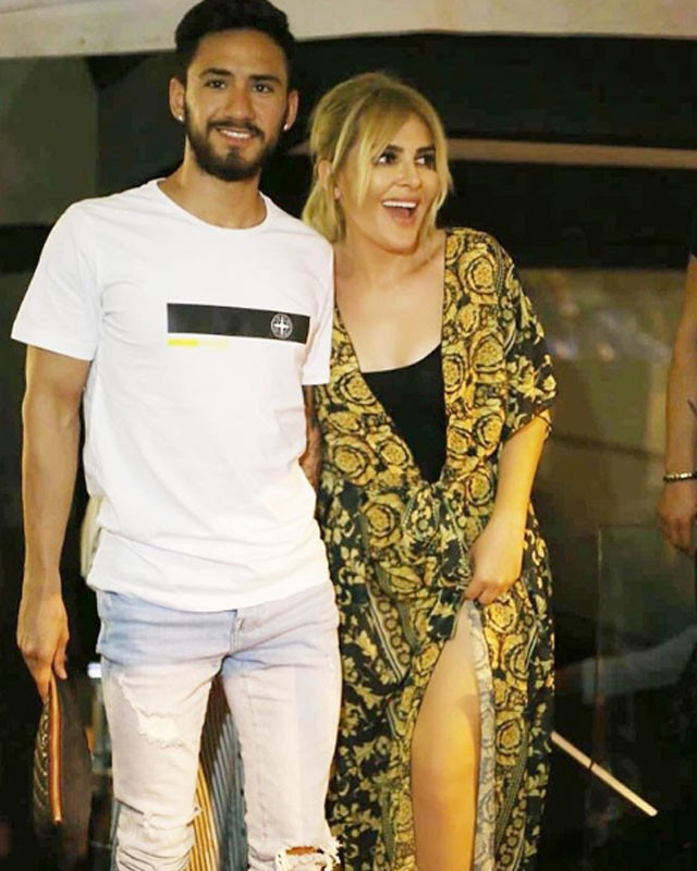 Futbolcu sevgilisi Selin Ciğerci'nin parmağına servet taktı! Evleniyorlar - Resim: 1