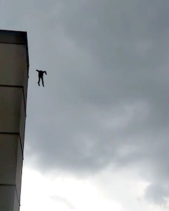 Adana'da hastanede dehşet: Ölüme böyle atladı! - Resim: 4