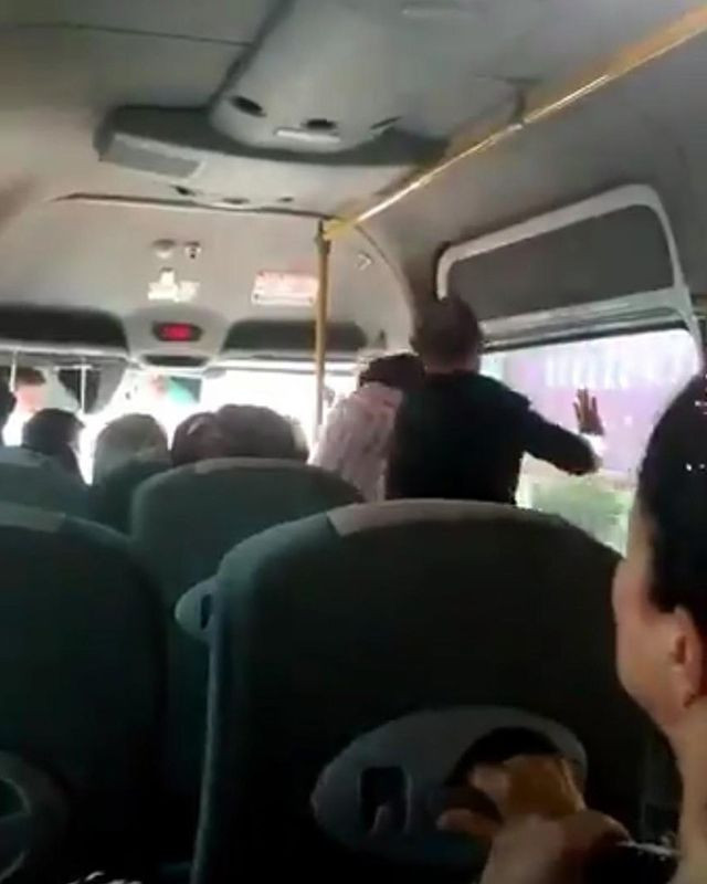 Mersin'de minibüsteki kadına şiddet kamerada - Resim: 3