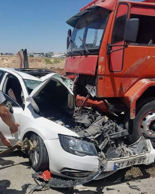 Gaziantep'te kamyonla çarpışan otomobilin sürücüsü öldü - Resim: 2