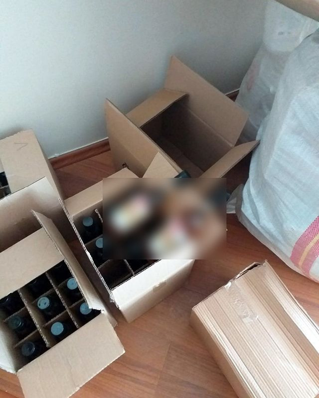 İzmir'de lüks siteyi içki imalathanesine çevirmişler - Resim: 4