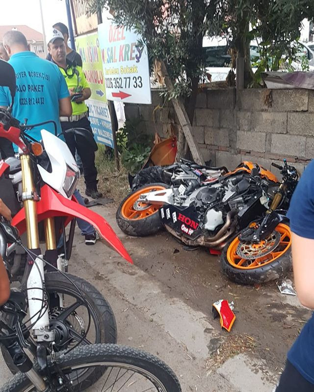 Yalova'da motosikletli ölüm anını kameraya kaydetti - Resim: 3