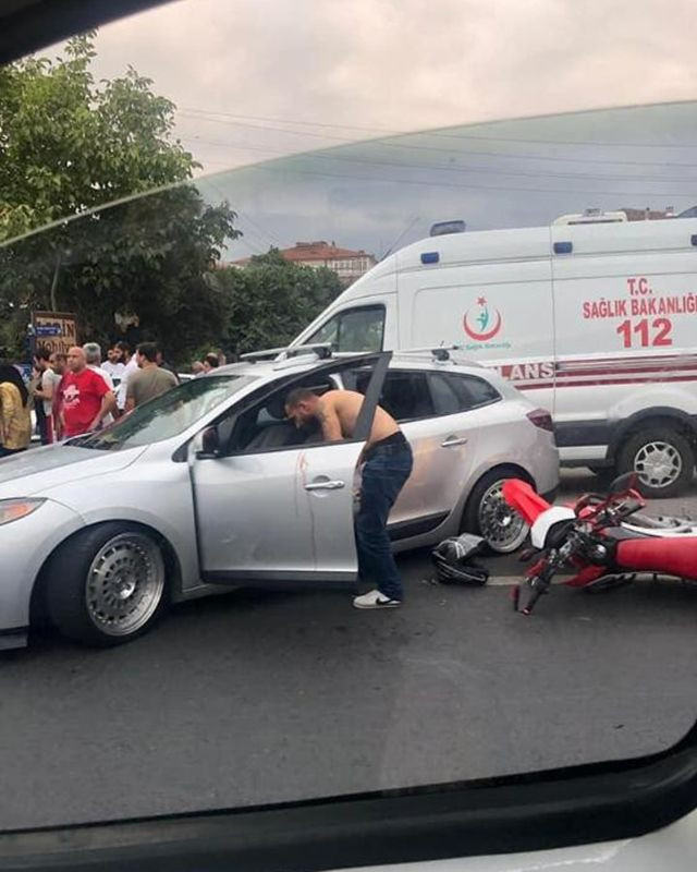Yalova'da motosikletli ölüm anını kameraya kaydetti - Resim: 1
