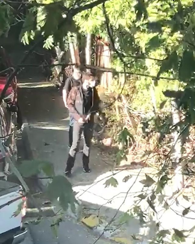 Kocaeli'de toz maskeli hırsızlar otomobilin camını kırıp çantayı çaldı - Resim: 1