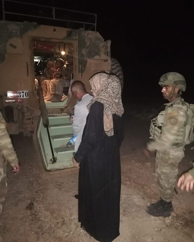 Türk askerine 'Pınar'lı teşekkür - Resim: 1