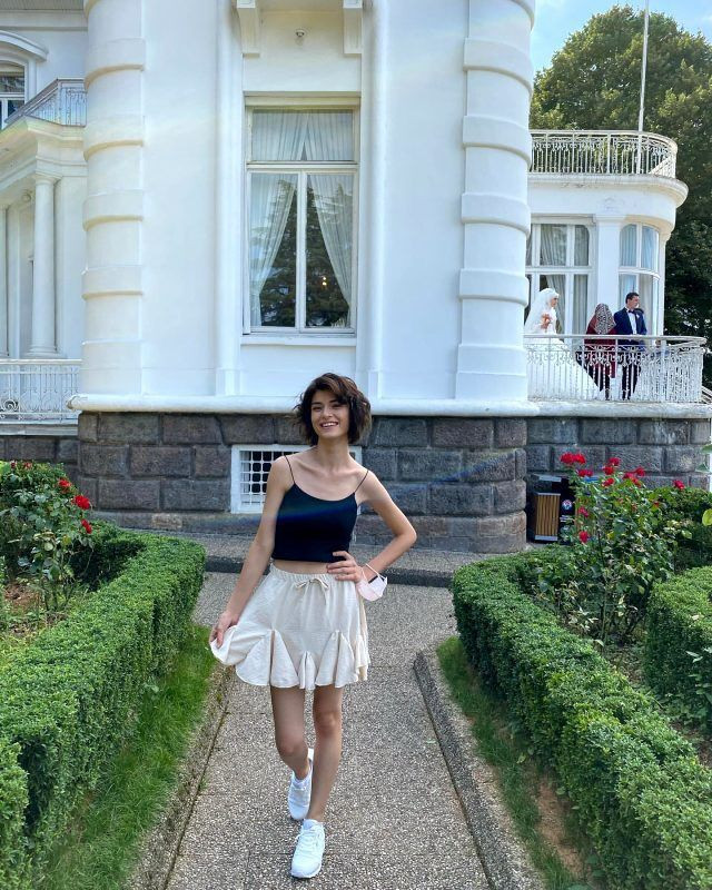 Hanife Gürdal gitti kız kardeşi Hamide Gürdal türedi! Olay pozlar - Resim: 3