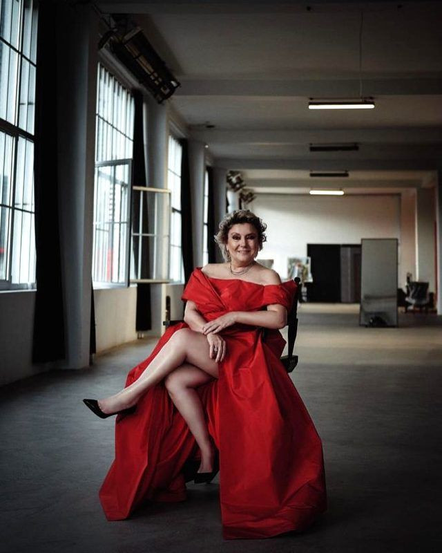 Star TV Menajerimi Ara'da 64 yaşındaki Ayşenil Şamlıoğlu'nun seksi pozu olay! - Resim: 3