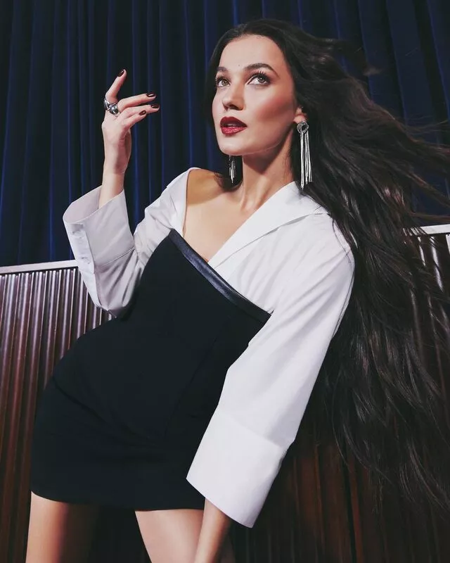 Pınar Deniz'in süper minili pozu Instagram'ı salladı! "Yaktın bizi Ceylin" - Resim: 4