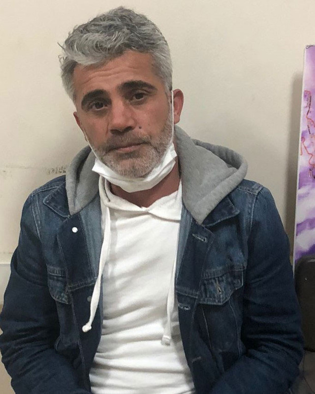 Marmaris'te arka pencereden girdiği evde çocuklarının gözleri önünde eski eşi ve ailesini bıçakladı - Resim: 0