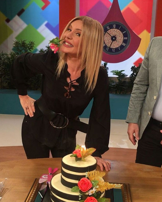 Seda Akgül'den olay bacak pozu! Takipçileri şoke oldu - Resim: 1