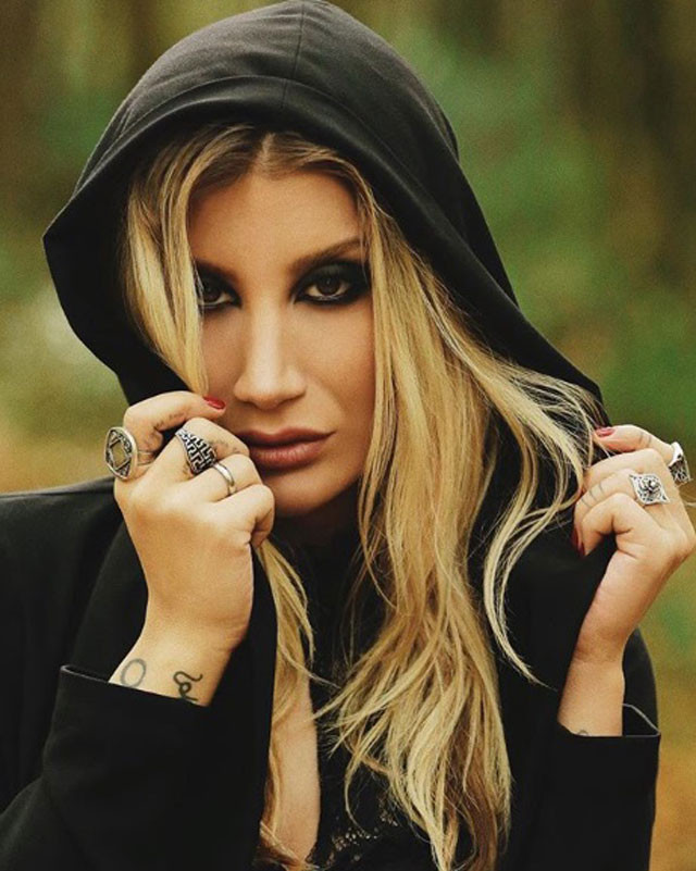 İrem Derici depresyonda mı? Kısacık saçlı yeni imajı olay oldu - Resim: 1