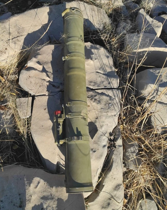 Hakurk ve Avaşin bölgelerinde PKK'ya ait silah ve mühimmat ele geçirildi - Resim: 1