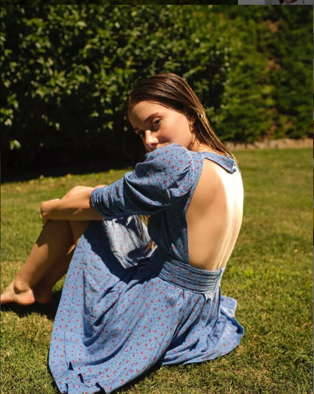 Yalı Çapkını dizisiyle dikkat çekmişti sırtı açık poz verdi! 'Keşke havalar soğumasa' - Resim: 1