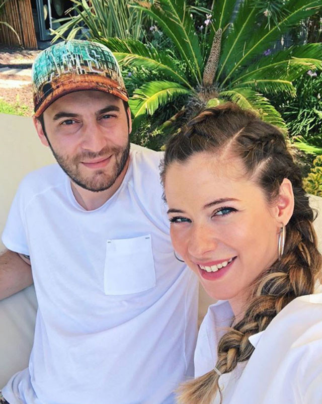 Arka Sokaklar'ın Pınar'ı İpek Usta aşka geldi! Romantik paylaşım  - Resim: 1