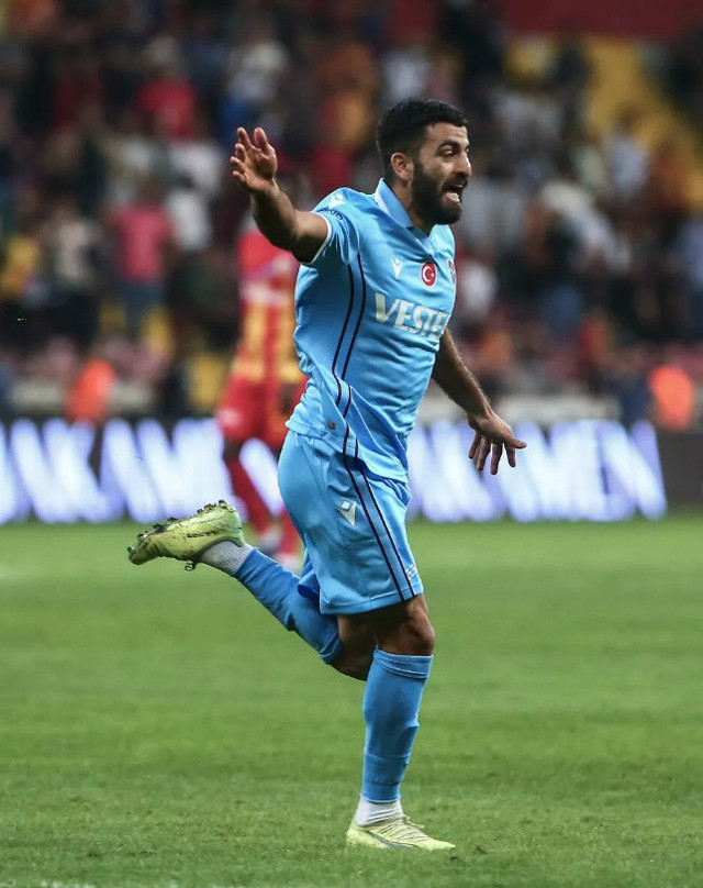 Trabzonspor'un golcüsü Umut Bozok'tan transfer açıklaması! Flaş Galatasaray itirafı - Resim: 0