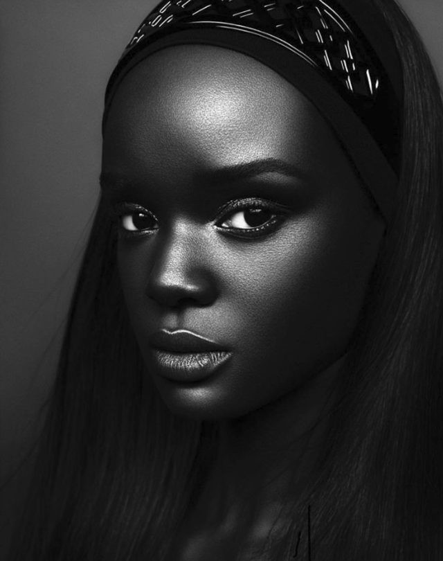 Kömür gibi kadın deniyor! Dünyaca ünlü markaların aranan yüzü oldu - Resim: 2