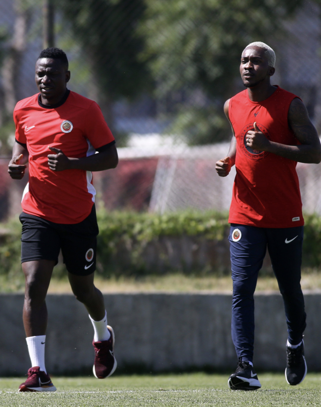 Onyekuru yeni takımıyla ilk antrenmanına çıktı - Resim: 1