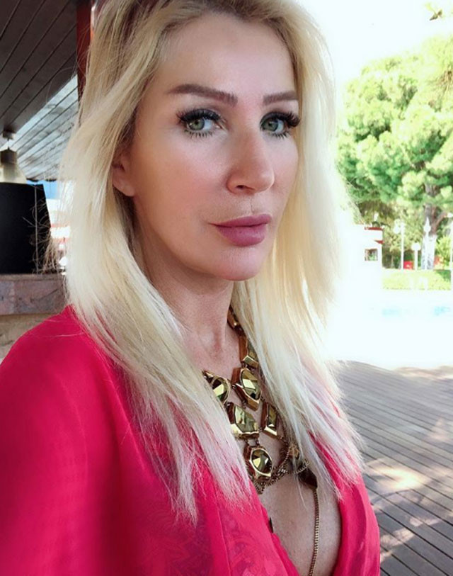 Seda Sayan'a bir şok daha! Kadınların başörtülerini mi açtırdı - Resim: 3