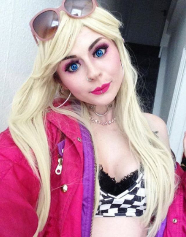 Otostopla bindiği arabada dehşeti yaşadı! Yol kenarına götürüp... - Resim: 3