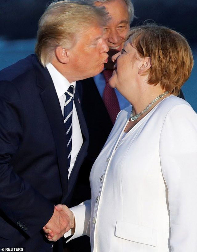 Macron'un eşinin Trump'ı öpmesi G-7 zirvesine damga vuran kareler - Resim: 5