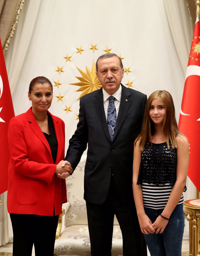 AK Parti Müge Anlı'yı milletvekili adayı yapıyor! Hande Fırat, Hilal Kaplan, Şebnem Bursalı da listede - Resim: 2