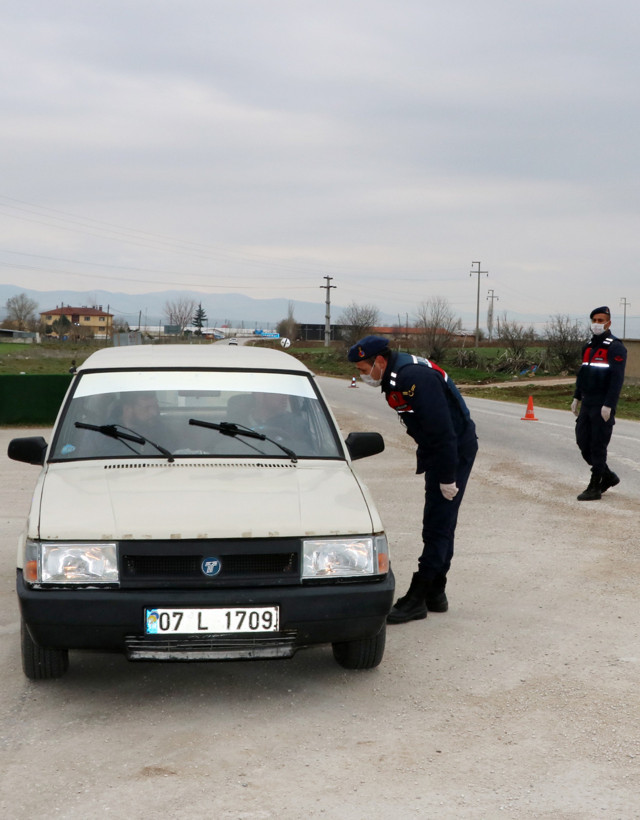 Afyonkarahisar'da giriş ve çıkışlara Corona virüs kısıtlaması - Resim: 2
