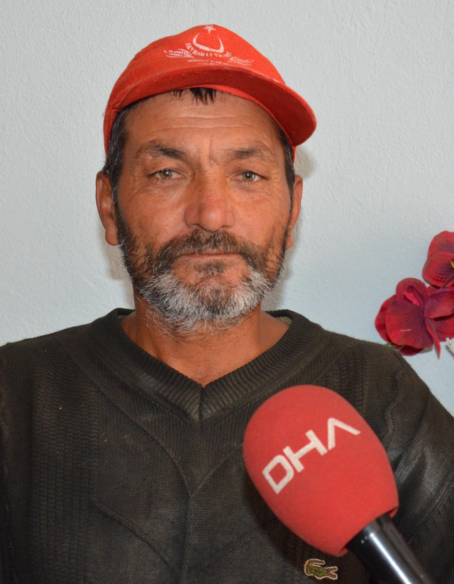 Kayseri'de yılanlara seslenen adam! Metresini 300 TL'den yakalıyor - Resim: 0