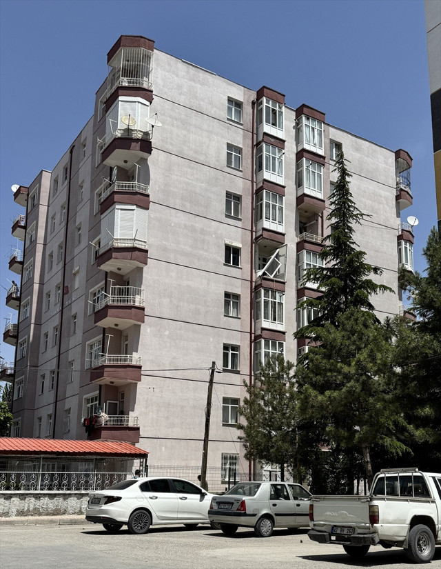 Konya'da bir evde patlama meydana geldi - Resim: 0