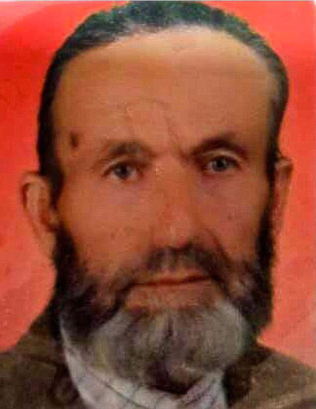 Bayburt'ta Erbakan’ın yol arkadaşlarından Derviş Yıldırım namaz kıldığı sırada hayatını kaybetti - Resim: 0